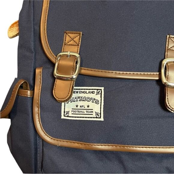 NWT! New England patriots back pack - Picture 3 of 7